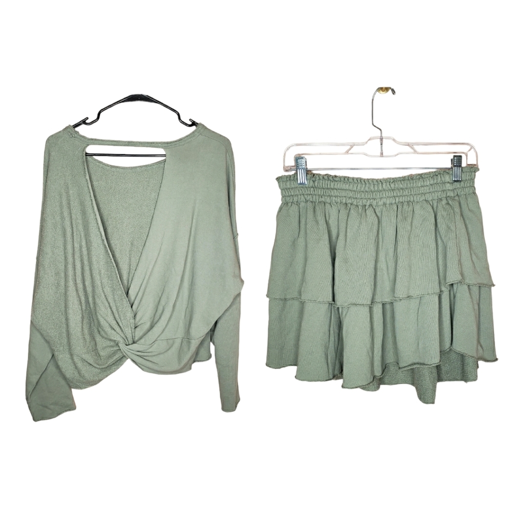 Aerie Weekend Pretty Back Sweatshirt & Skirt Set Green Small Medium